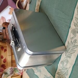 🥡RETRO LOOK LUNCH BOX